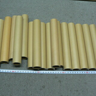 紙管(紙製の芯)１７本差し上げます。(長さ20.9cm,幅3.4cm)