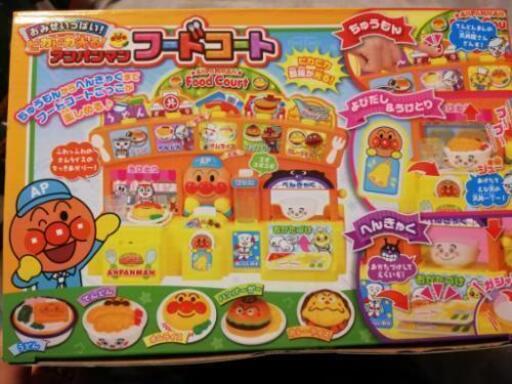 新品!アンパンマンフードコート