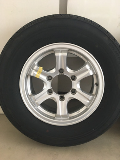 お値下げしました ハイエース200系 アルミ&タイヤセット