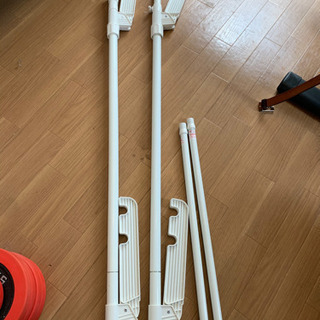 窓枠　突っ張り物干しの画像