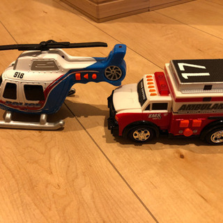 音の鳴る乗り物おもちゃの画像