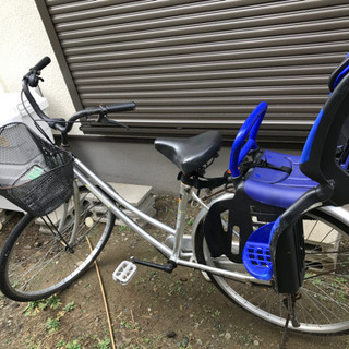 自転車、子ども椅子着きます。