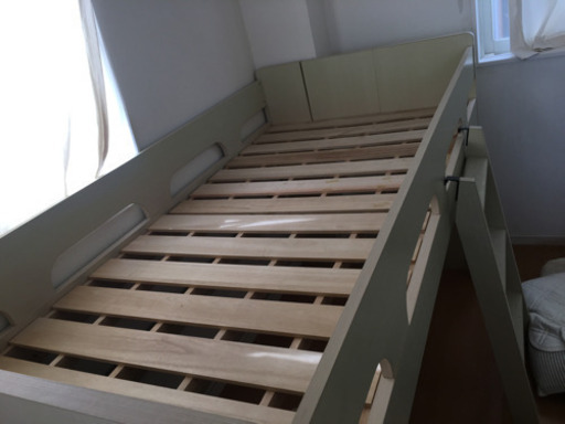 はしご付きすのこベッド