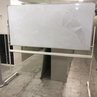 脚付　キャスター付　ホワイトボード　1800ｘ900　片面　未使用
