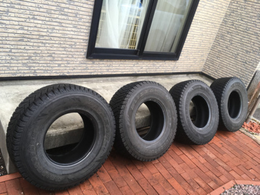【sold out】ブリヂストンスタッドレス285／75Ｒ16