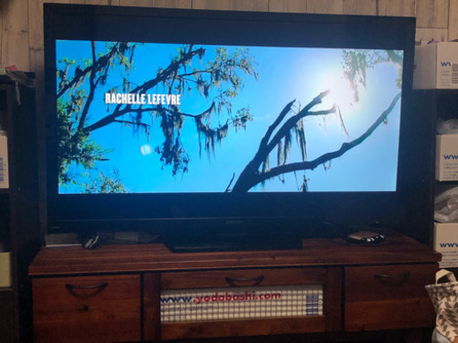 液晶テレビ  テーブル