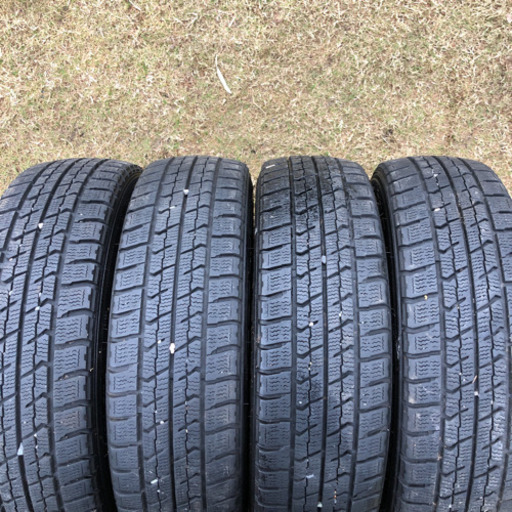 完売御礼 まだまだ使えます☆国産スタッドレス 4本