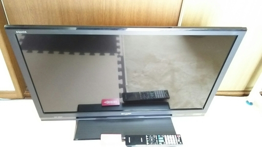 【 交渉中 】SHARP　AQUOS　32型　ハイビジョン液晶テレビ　をお譲りします。