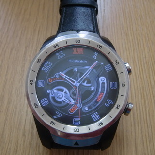 ★美品★ TicWatch Pro   保護カバー付きの画像