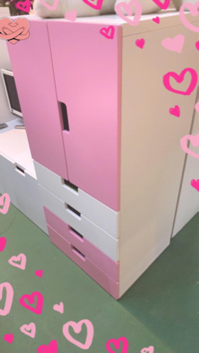 テレビ台ピンク色