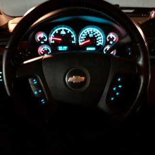相場の半額！！アメ車！！シボレー　サバーバン　LTZ 2008年の画像