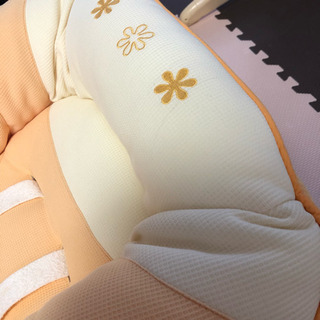 コンビ 電動ハイローチェアの画像