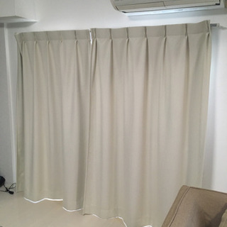 【美品】unico(ウニコ)遮光カーテン ベージュ横100cm×...