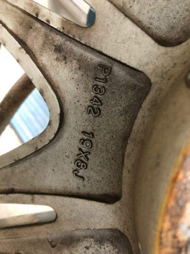 クラウン19インチタイヤホイールバリ山