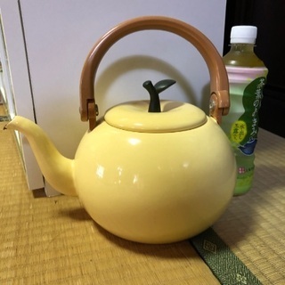 フルーツ型のケトル