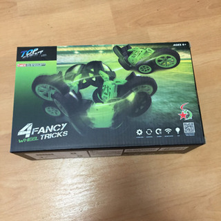 【新品未使用】ラジコンカー スタントカー リモコン付き おもちゃ 2.4GHz無線 360度回転ジャンプ こども向け 四輪駆動の画像