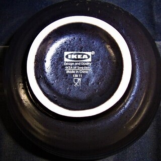 IKEAの黒茶碗　４点セット　直径１００ｍｍの画像
