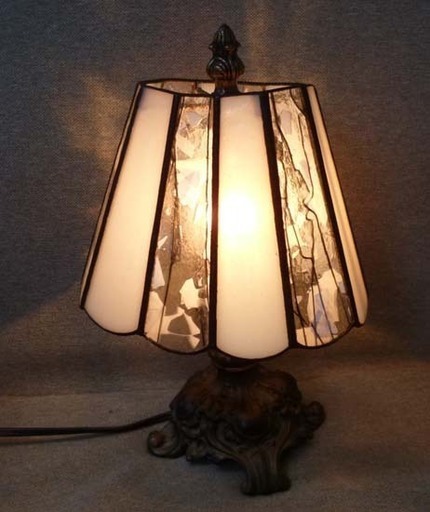 レトロ ヴィンテージ ステンドグラス ランプ 卓上ライト 約25㎝ インテリア ナイトスタンド 札幌 中央区