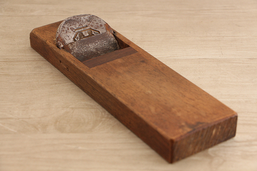 初弘 在銘鉋 高級鉋 本職用  宮大工古道具鑿鋸 かんな カンナ 大工道具 DIY（11MHD634YGG）