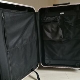 【無料】スーツケース　1週間分くらいはいります☆の画像