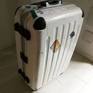 【無料】スーツケース　４泊分くらいはいります☆の画像