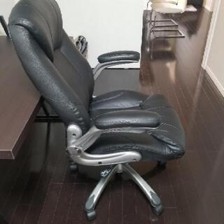 ※シンイチ様と取引中※ワンコインで差し上げます！美品チェアの画像