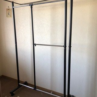 ハンガーラックの画像