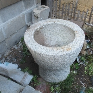 昔の餅つき用石臼【直接渡しのみ】の画像