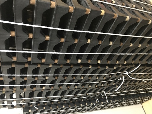 フロアパネル188枚（ジョイント65個、補助脚25個）