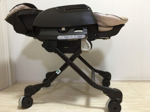 美品　お届けも　コンビ　ネムリラ　オートスウィング　お届けもご相談