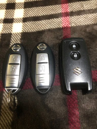 車のキーレス　日産2個　スズキ1個