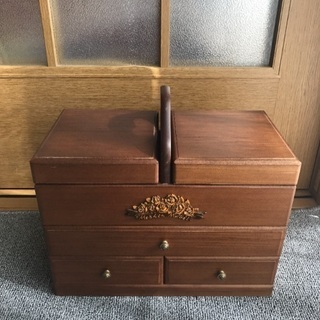 新品未使用裁縫箱