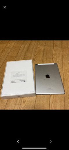iPad 第5世代 Wi-Fi + Cellular   au 32G