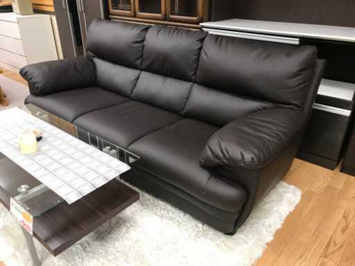 【リサイクルサービス八光　田上店　配達・設置OK】3人掛けダークブラウンソファ