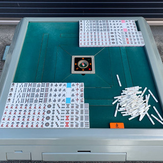 【値下げ！】全自動麻雀卓　アモスギャバン 点数表示枠に変更可能の画像
