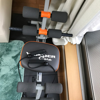 倒れるだけで腹筋バキバキ！ワンダーコア　引取限定の画像