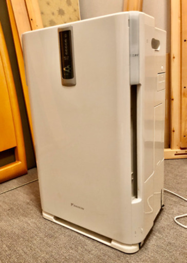 【取引中】DAIKIN空気清浄、加湿、除湿全機能付！乾燥するこれからの季節に！