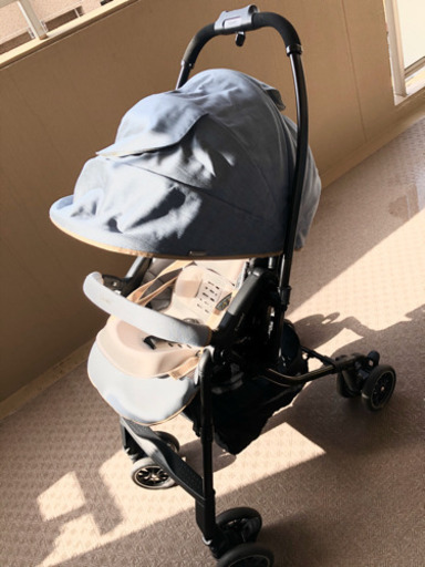 値下げ！【使用回数.少】コンビ fugebaby ベビーカー メチャカル オート4キャス エッグショック ブルー (生後1ヶ月~36ヶ月頃まで対象) SG基準適合 スゴカル互換モデル