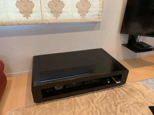 ブラックガラスの大きなセンターテーブル   売ります
