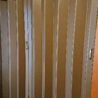 【取引中】アコーディオンドア 二枚セット ダークブラウン 差し上...
