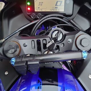 YZF-R25 2019年 グリップヒーター USB電源の画像