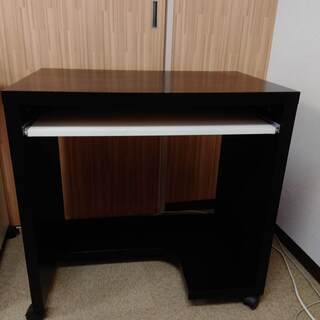 小型PCデスク　IKEA　MIKAEL 700.792.12