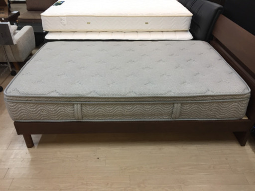 関家具 セミダブルベッド