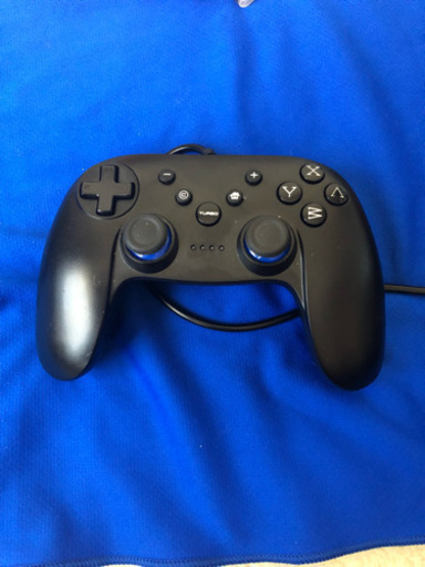中古 Nintendo Switch コントローラー、キャリーケース付