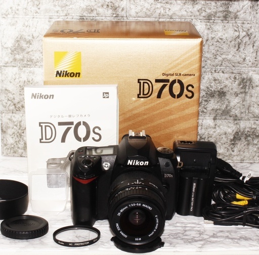 ベスト 極上美品＆金元箱付☆一眼初心者入門機☆ニコン Nikon D70S