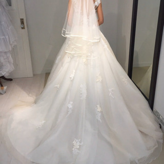 プロノビアス ofelia ウェディングドレス PRONOVIASの画像