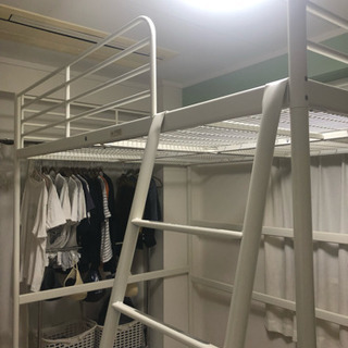IKEAのセミダブルサイズのロフトベッドの画像