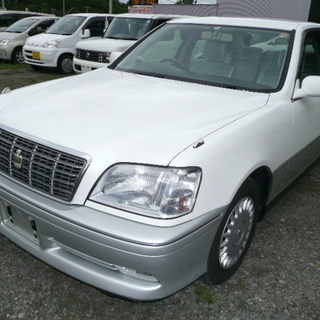 格安!! Ｈ１２年車　トヨタ　クラウン ４ＷＤ　ＡＴ　サビが少な...