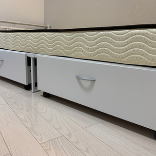 2019年購入 シングルベット 収納付き 【12/6まで】の画像