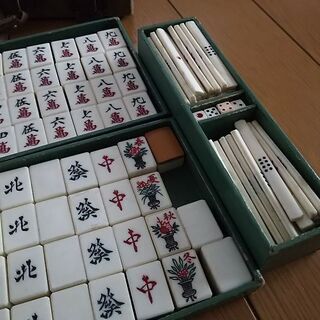 「引渡し決定」麻雀パイの画像